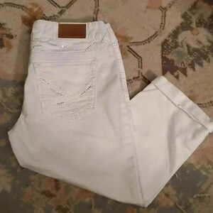 Rue 21 Women's White  Embellished Back Pockets Capris Pants Sz 3/4